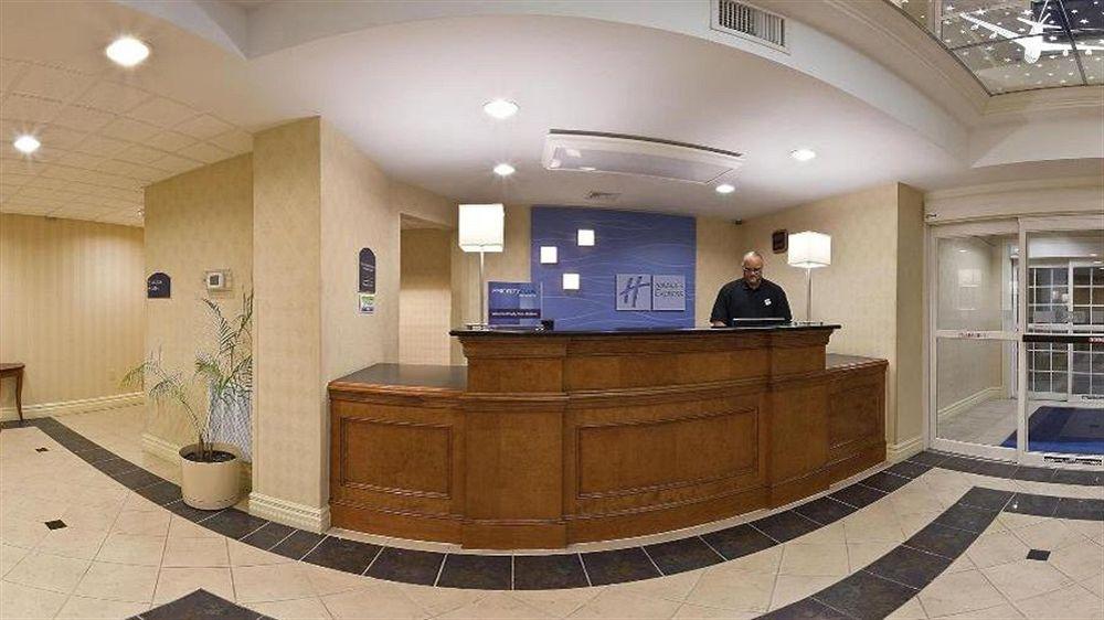 Holiday Inn Express Hotel & Suites Reading By Ihg Exterior photo